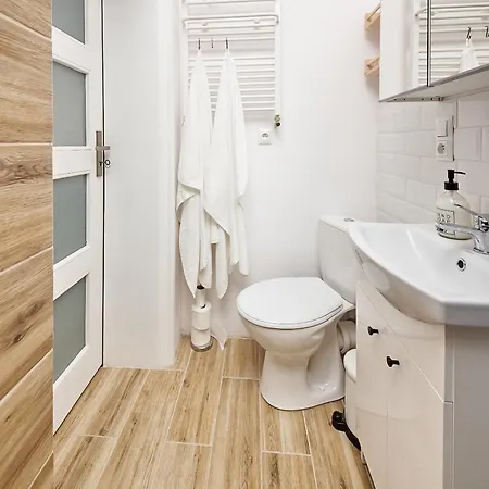 Komfortowo Apartmán *